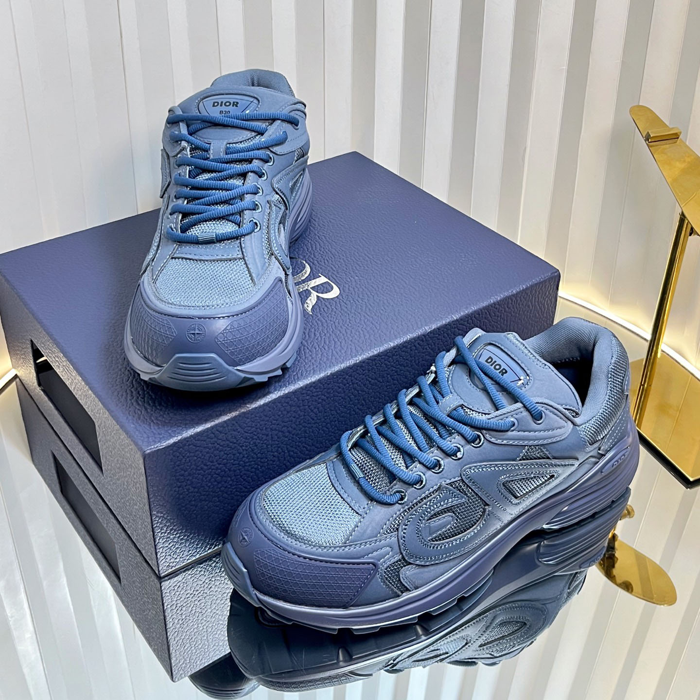 CD B30 Classic Casual Shoes DD25072421