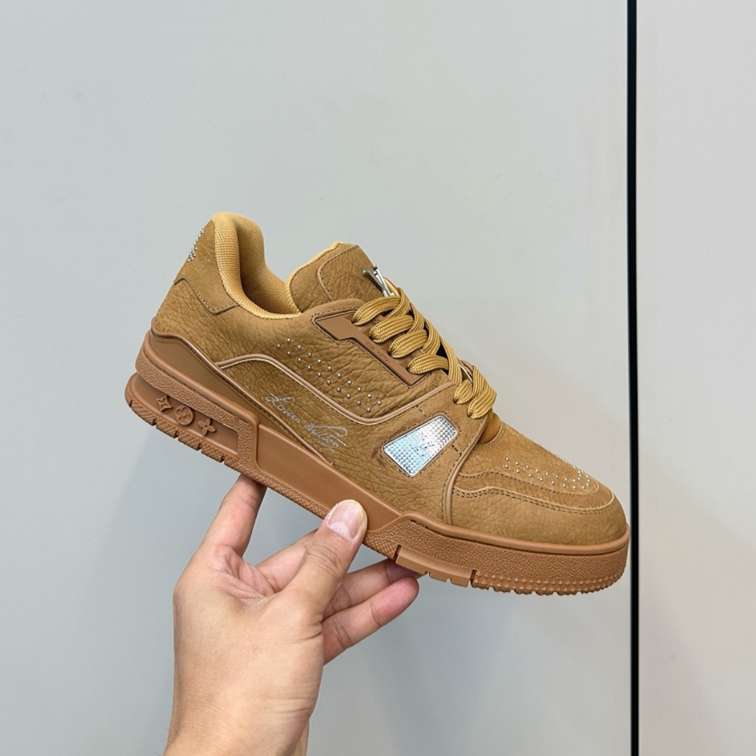 LV New Trainer Series Retro Casual Sneakers YV24072402