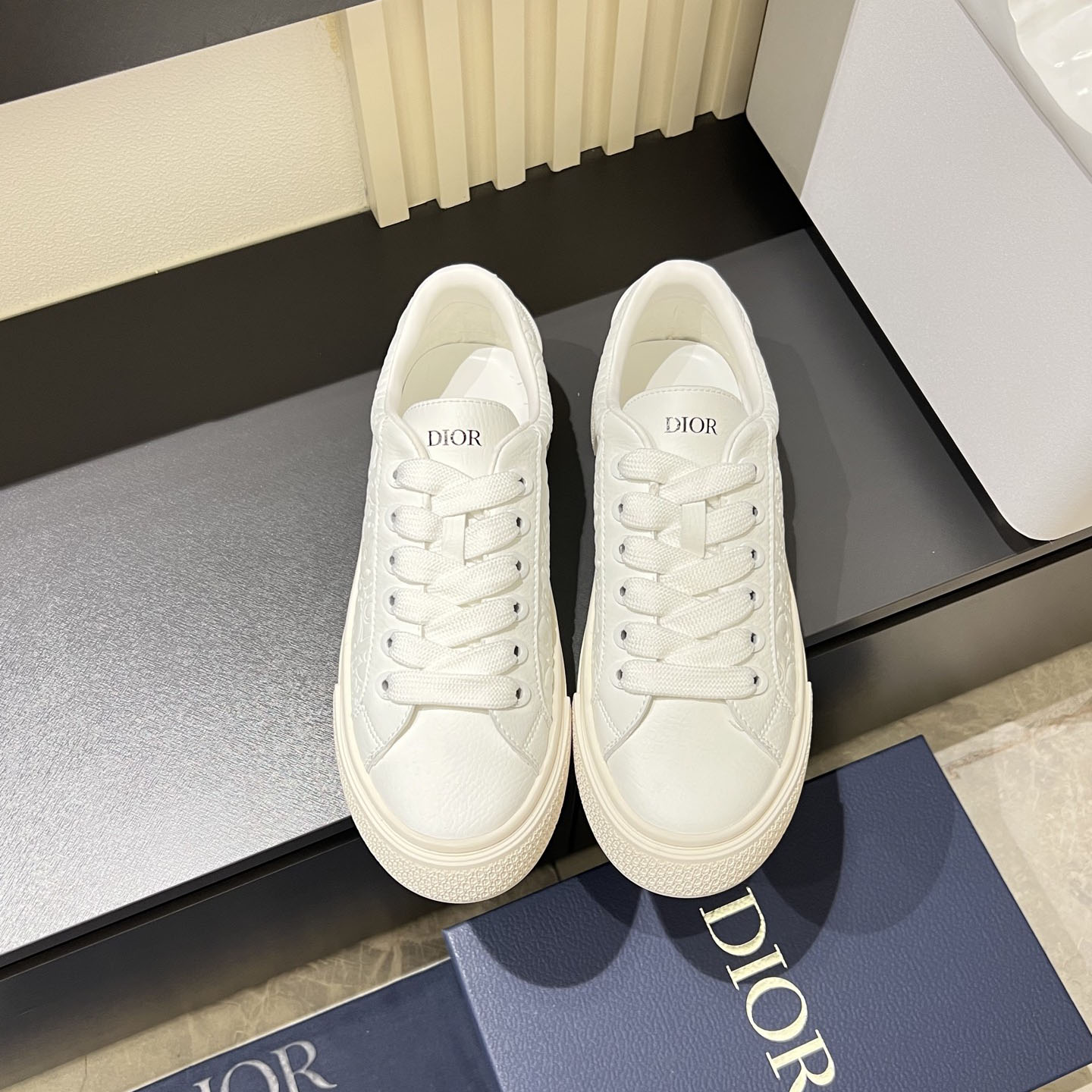 CD B33 Classic Monogram Spin Sneaker YV24061406