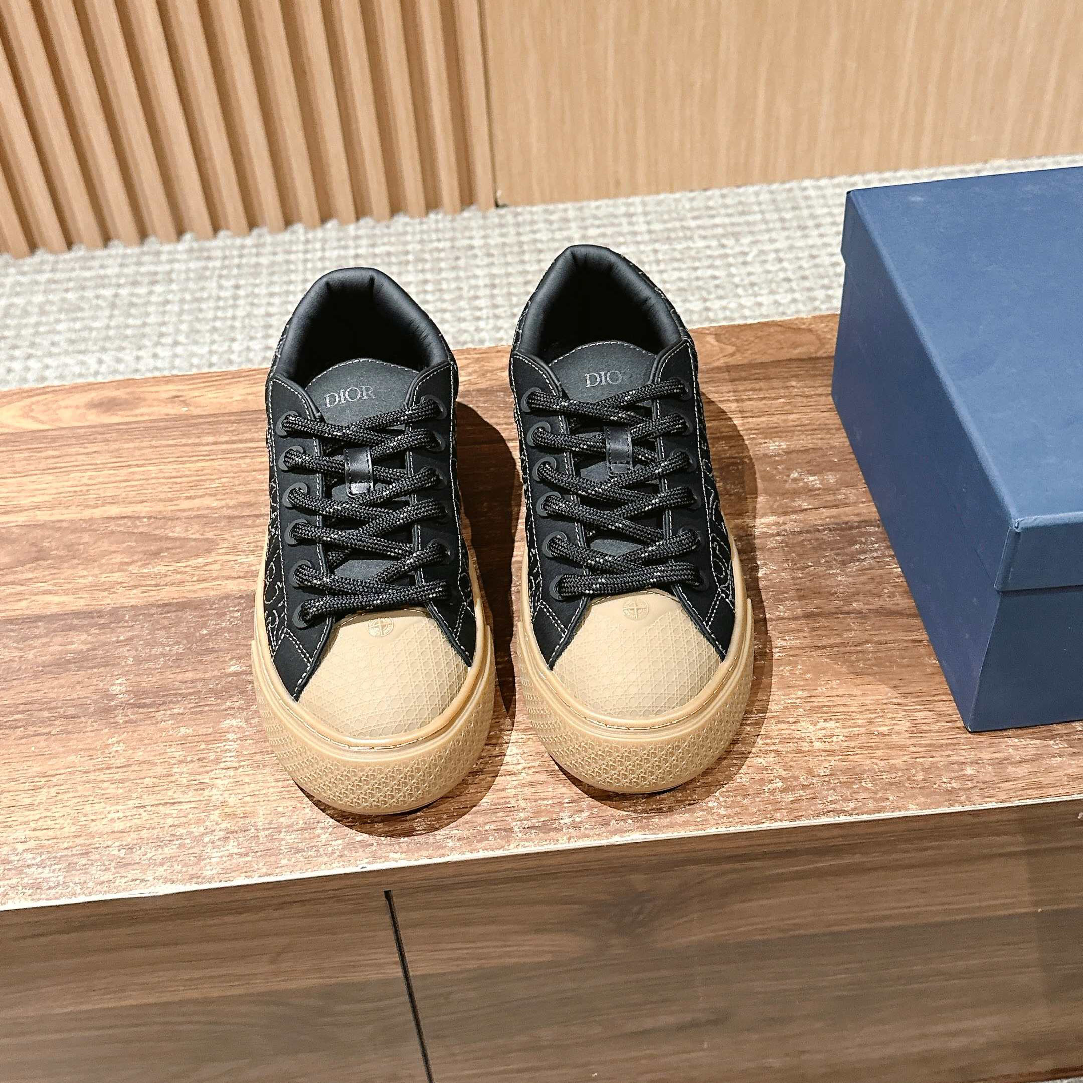 CD x Stone Island B33 Sneakers DD25072501