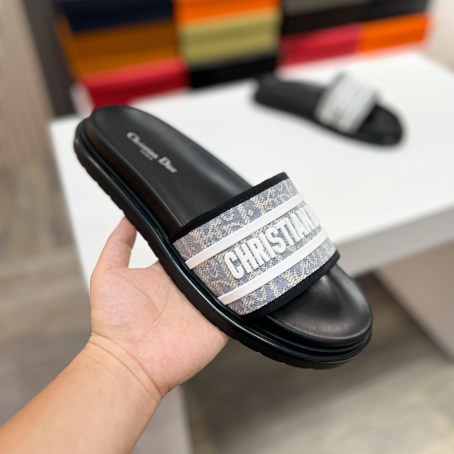 CD Alias Men’s Classic Slippers DD25072507