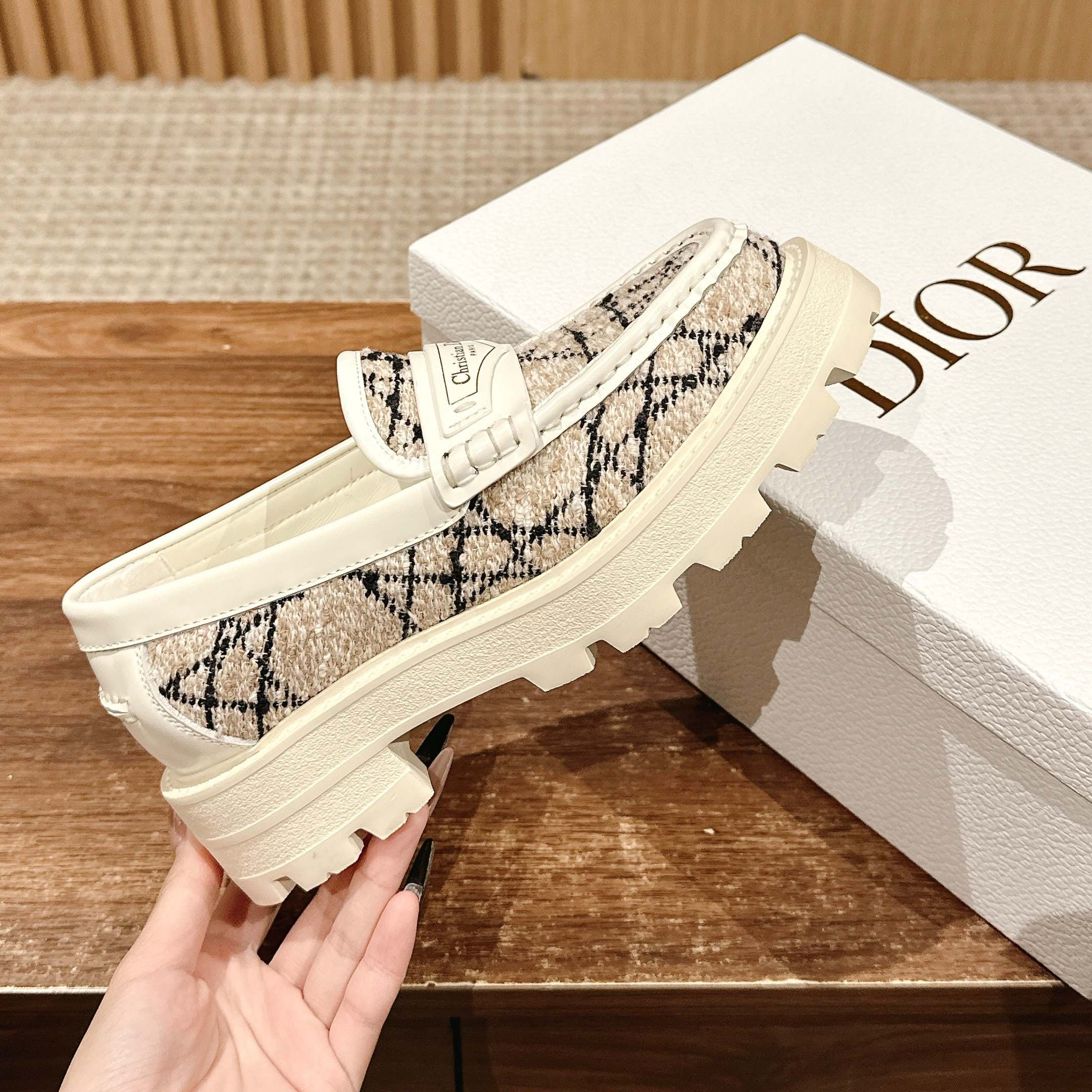 CD Christian 25New Loafers DD25072609