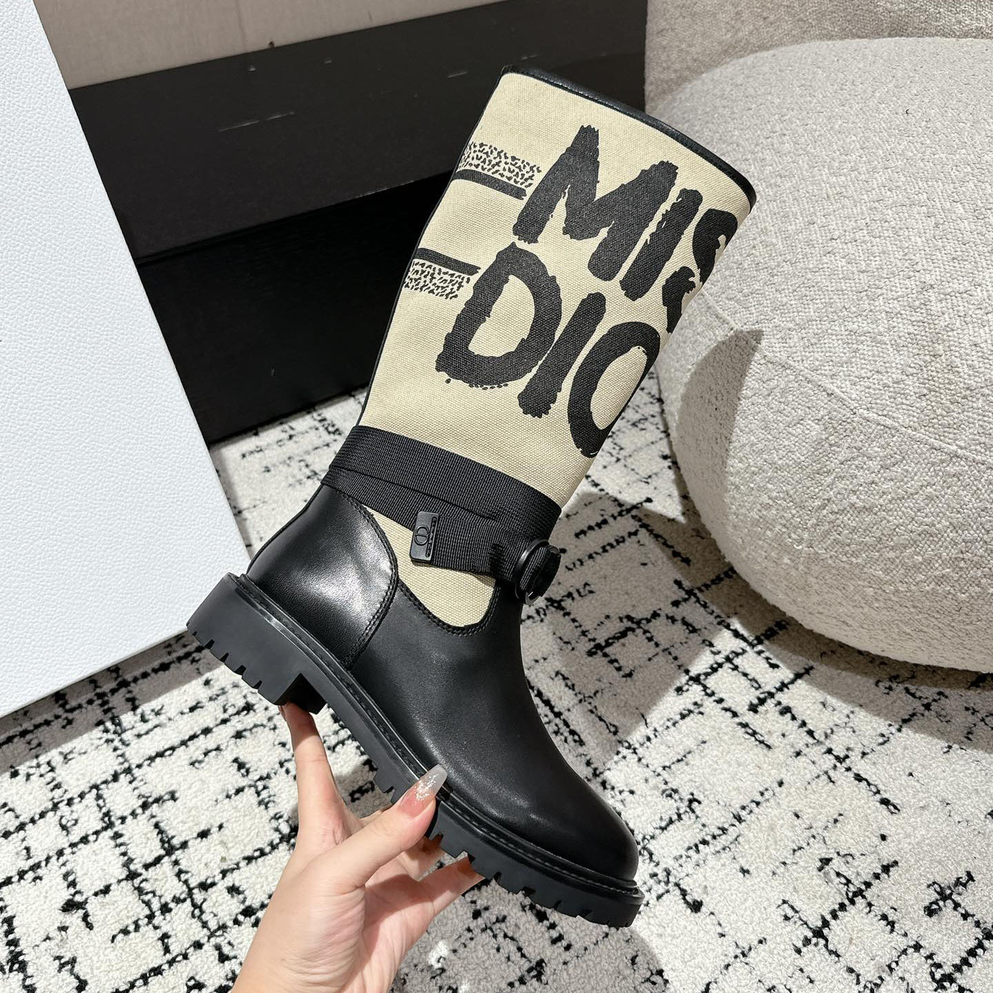 CD Miss Major Graffiti Boot DD25072602