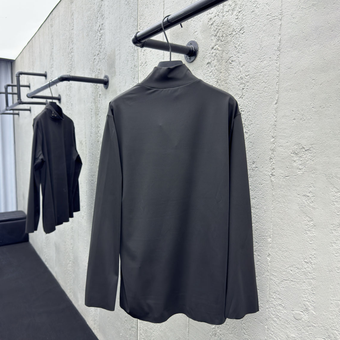 PRA Triangle Logo Turtleneck – Where Luxury Meets Versatility DD25072709