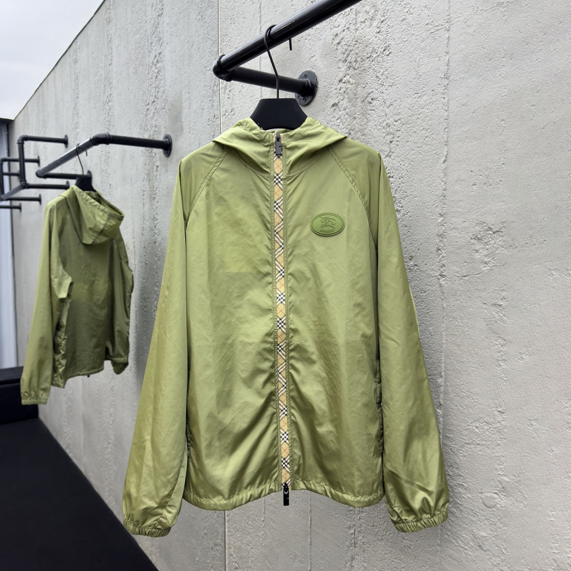 Bur Check Knight Nylon Jacket DD25072805