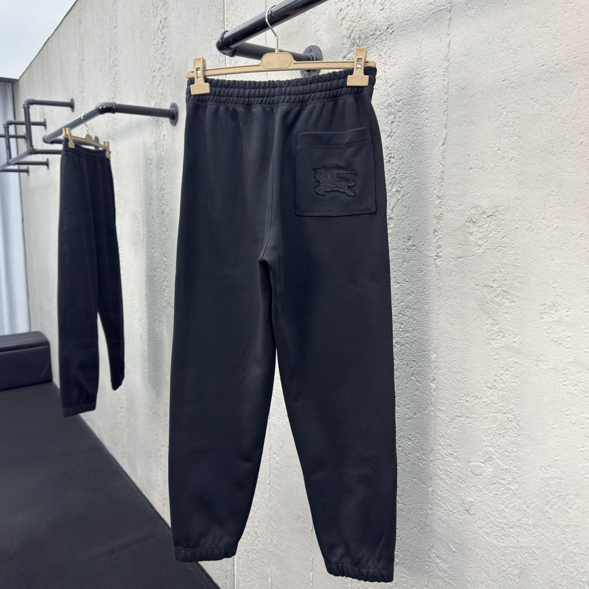 Bur Knight Patch Embroidered Sweatpants DD25072810