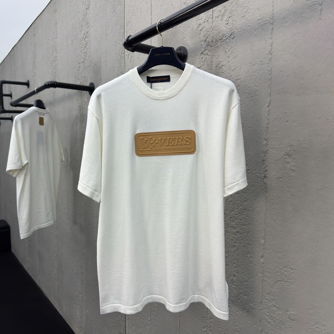 LV Men's Fashion Short-Sleeve DD25072826