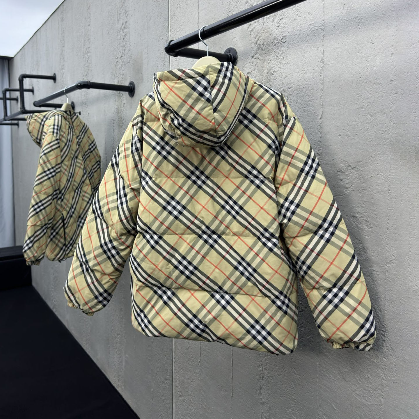 Bur Twill Check Reversible Down Jacket DD25072815