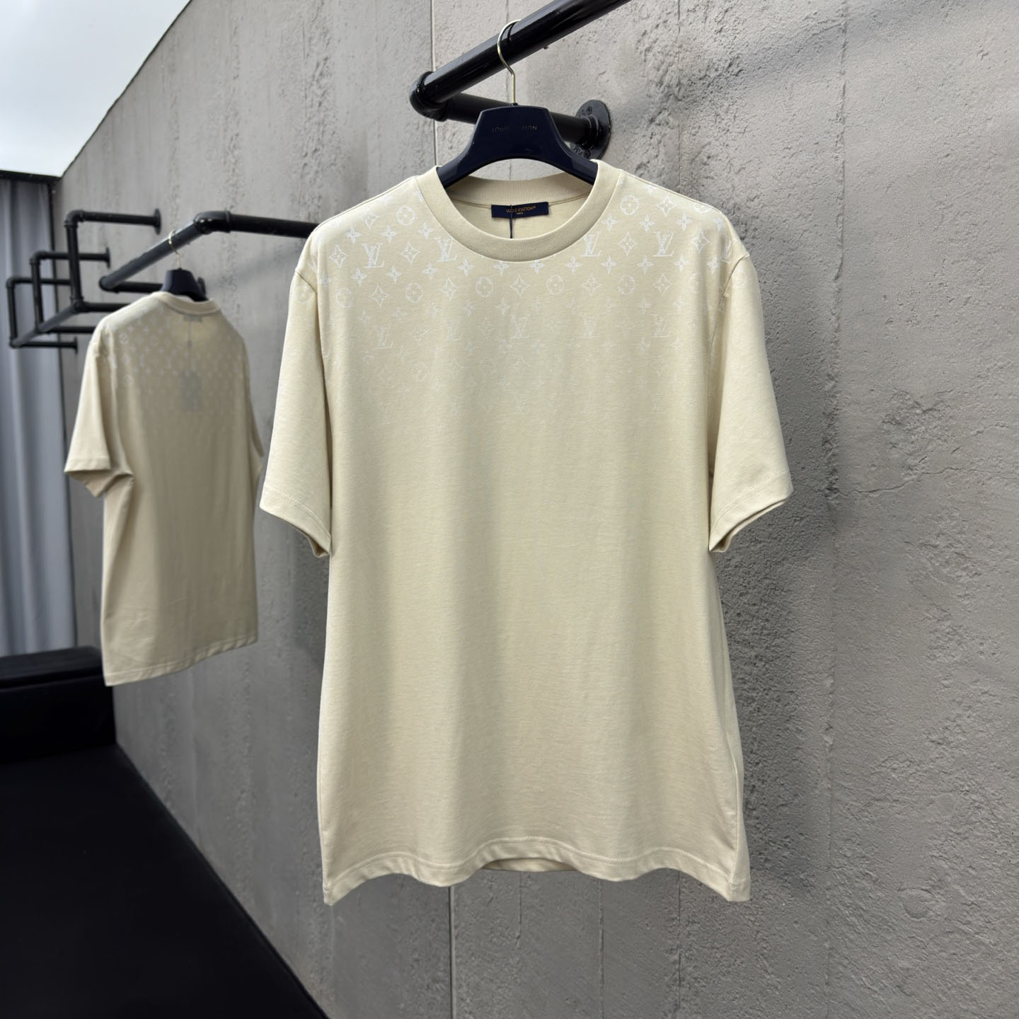 LV Gradient Print Short-Sleeve DD25072829