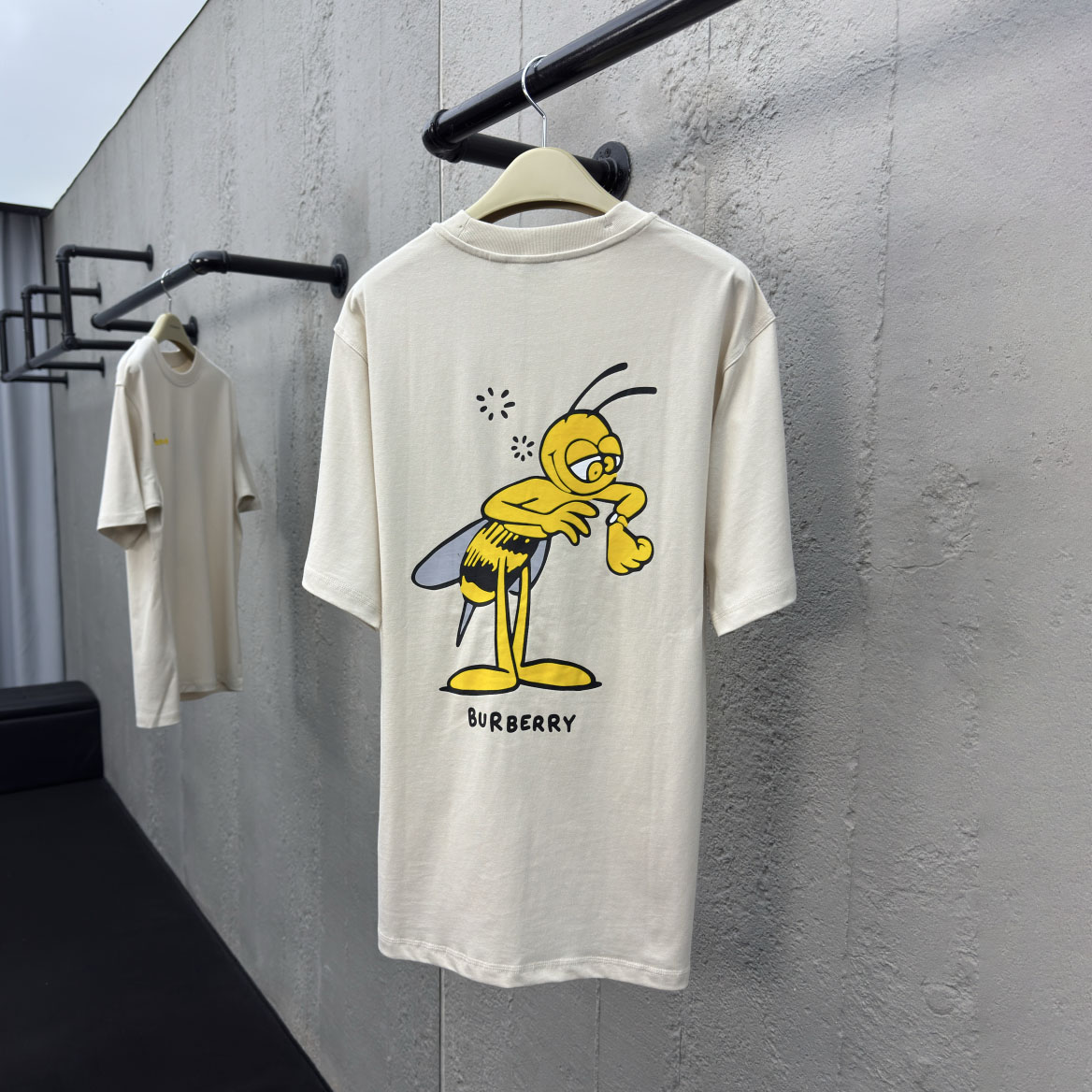 Bur Flocked Bee Short Sleeve DD25072808