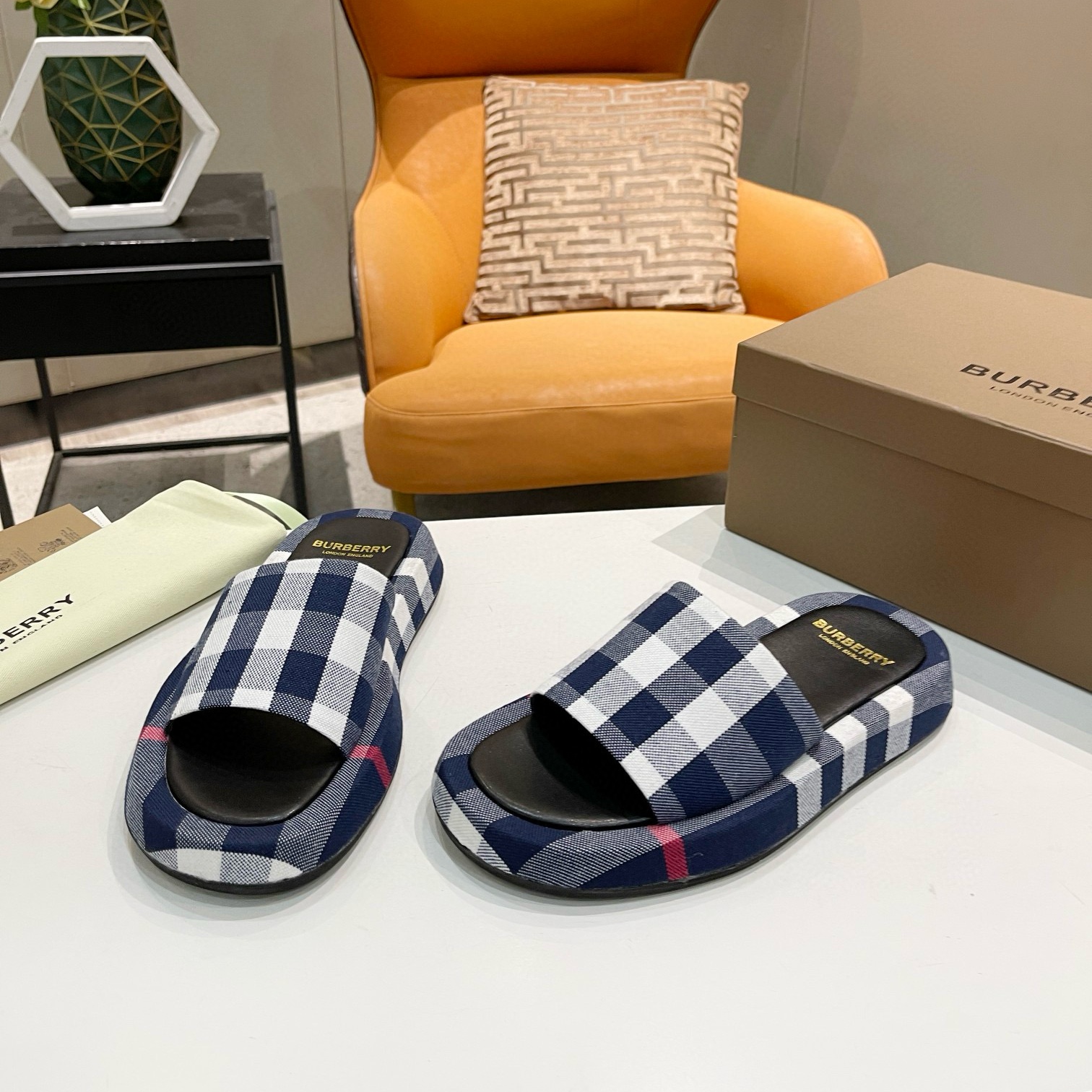 Bur Birkenstock-Inspired Sandals YV24073003