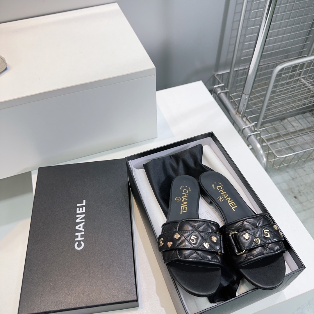 CH New Flat Slippers DD25080506