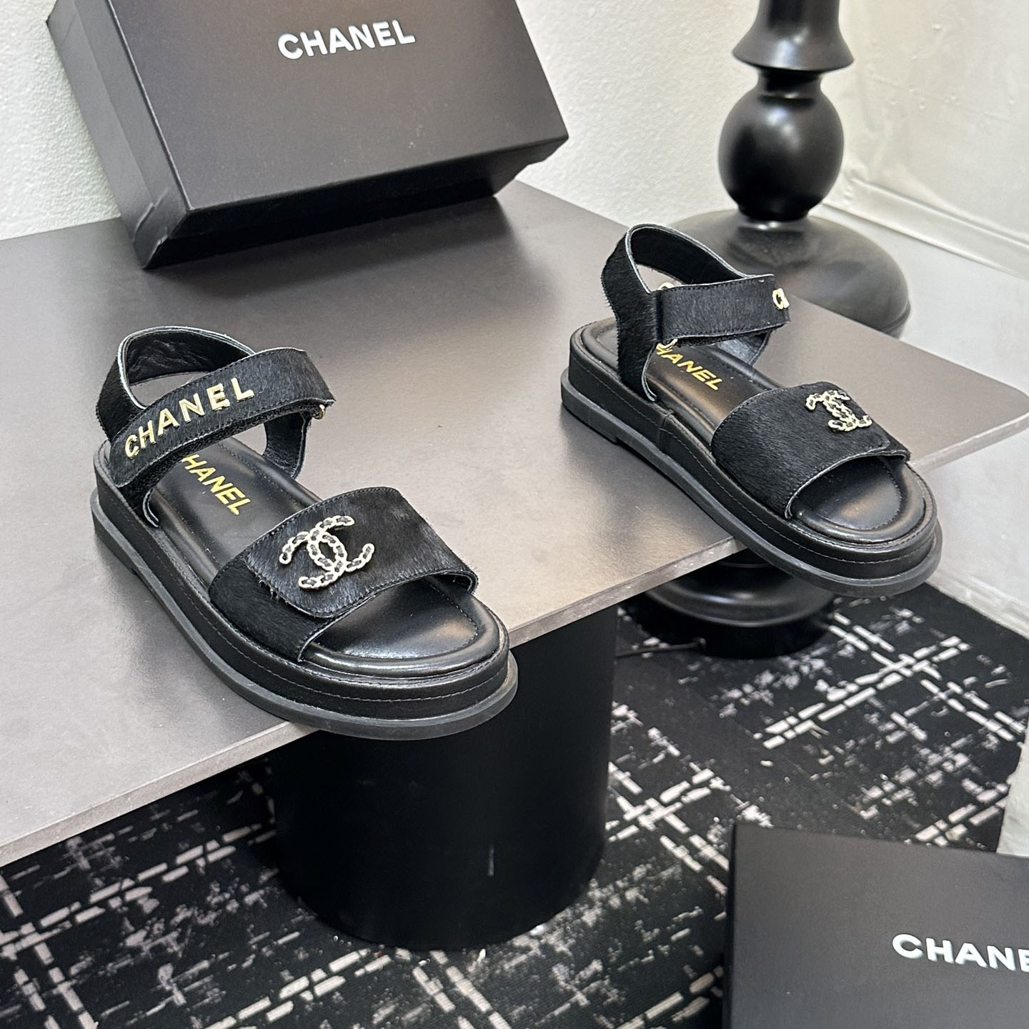 CH Fall Sandals DD25080503