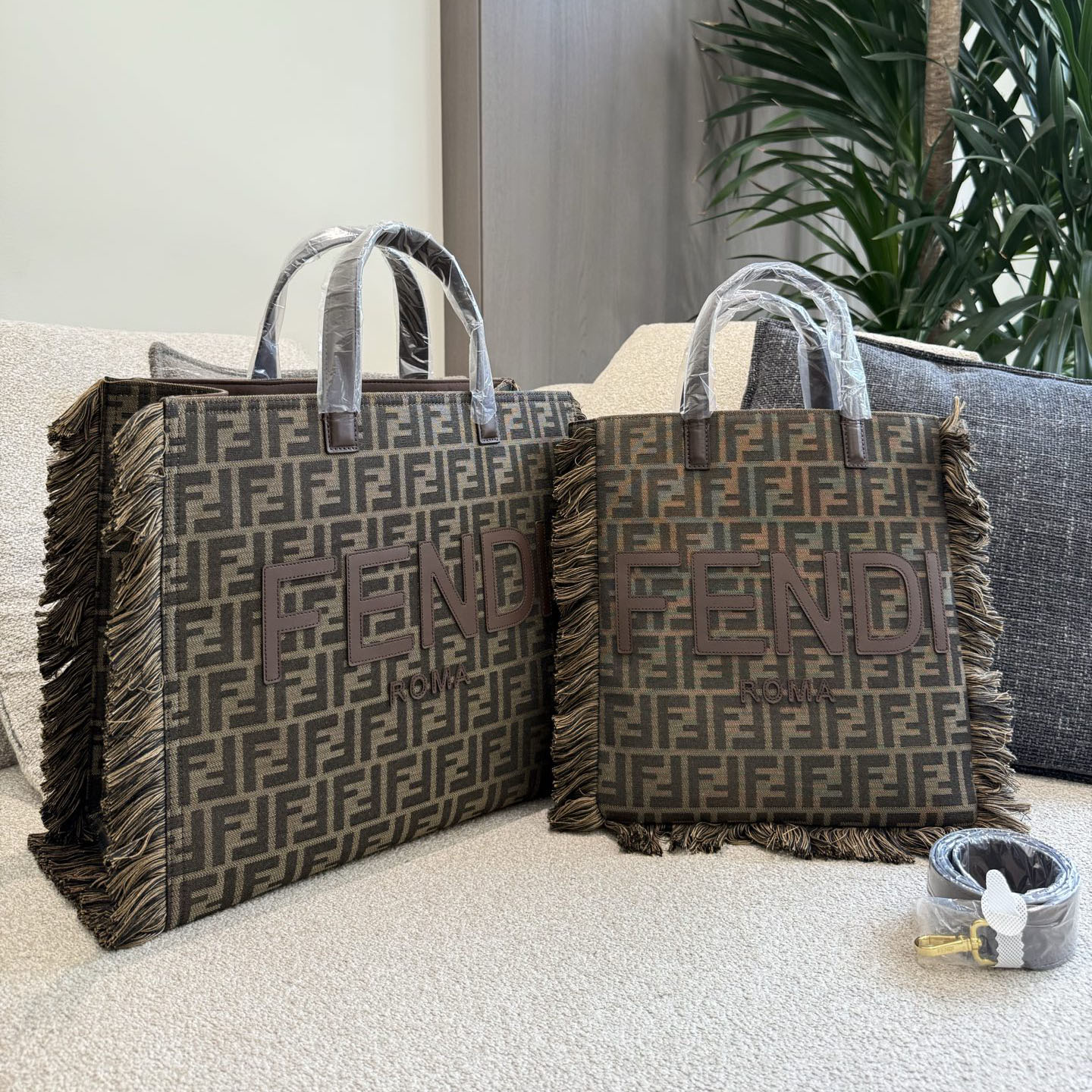 FD Fringe Tote DD25080609