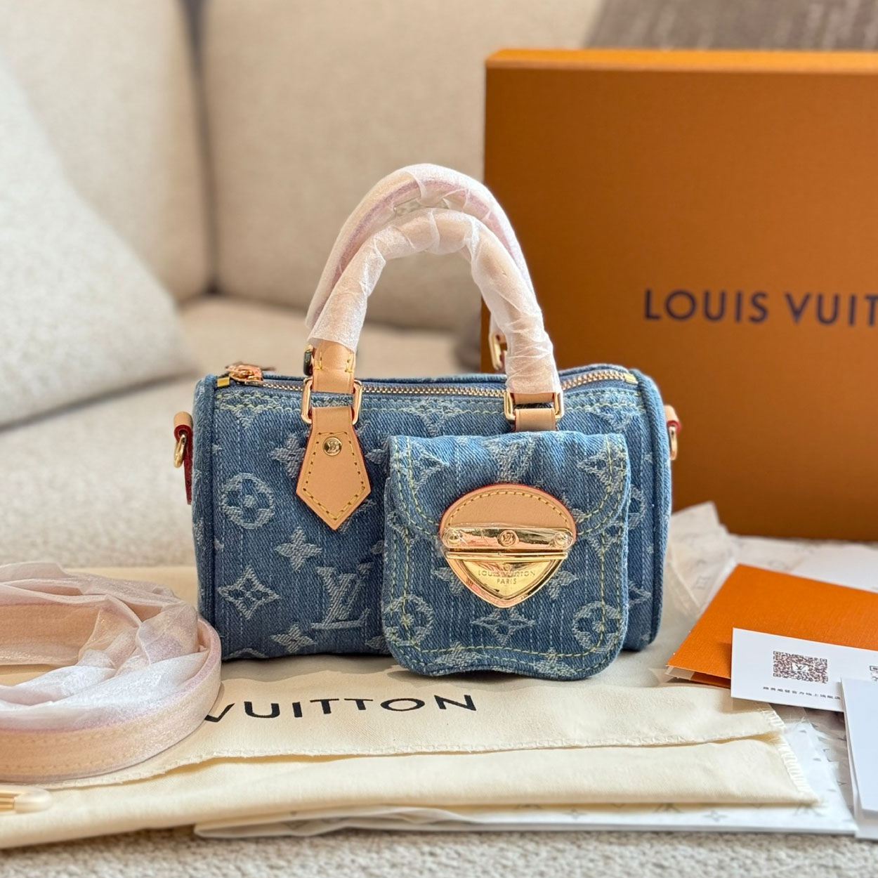 LV Mini Speedy Bag DD25080605