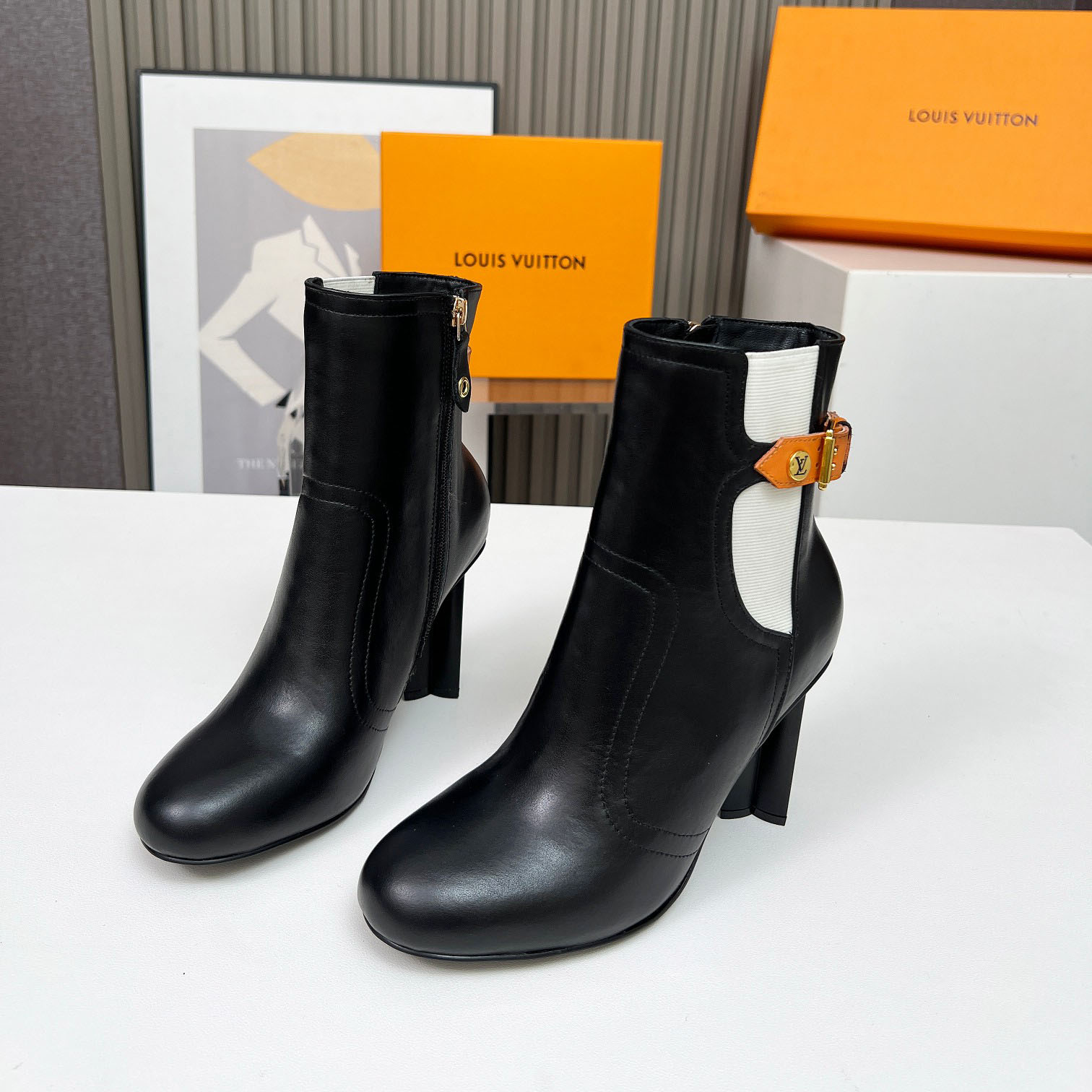 LV Classic Ladies' Boots DD25081307