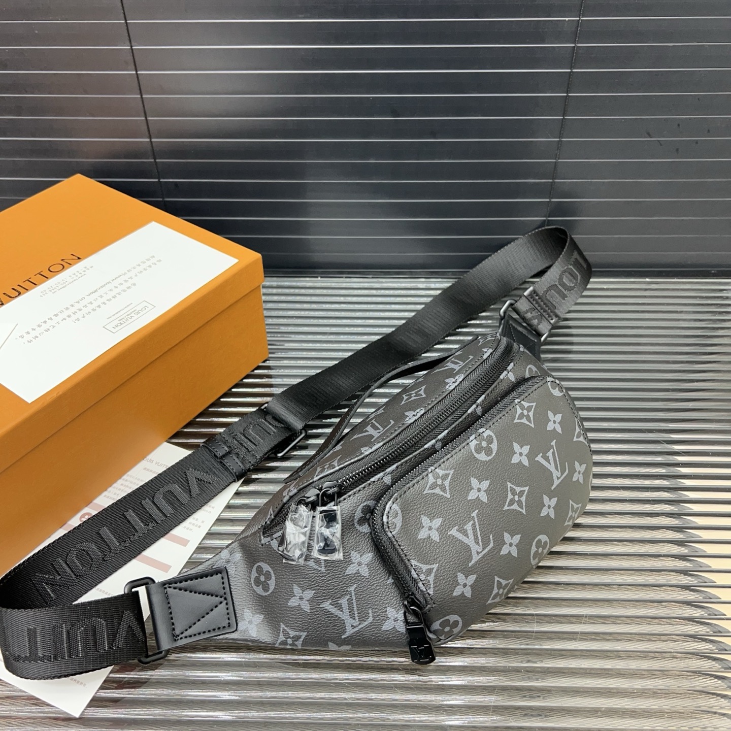 LV Bumbag Chest Bag AM25081309