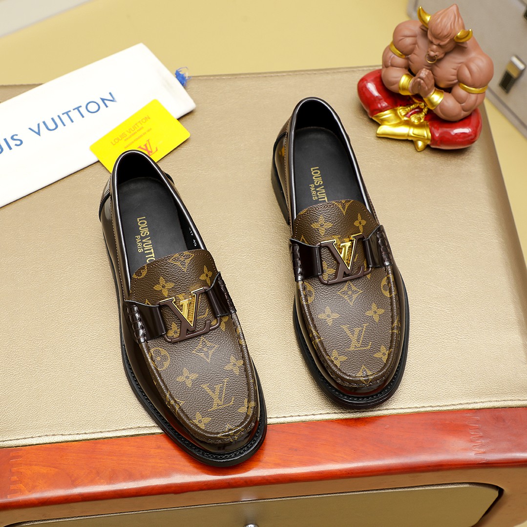 LV Classic Loafers XX25081132