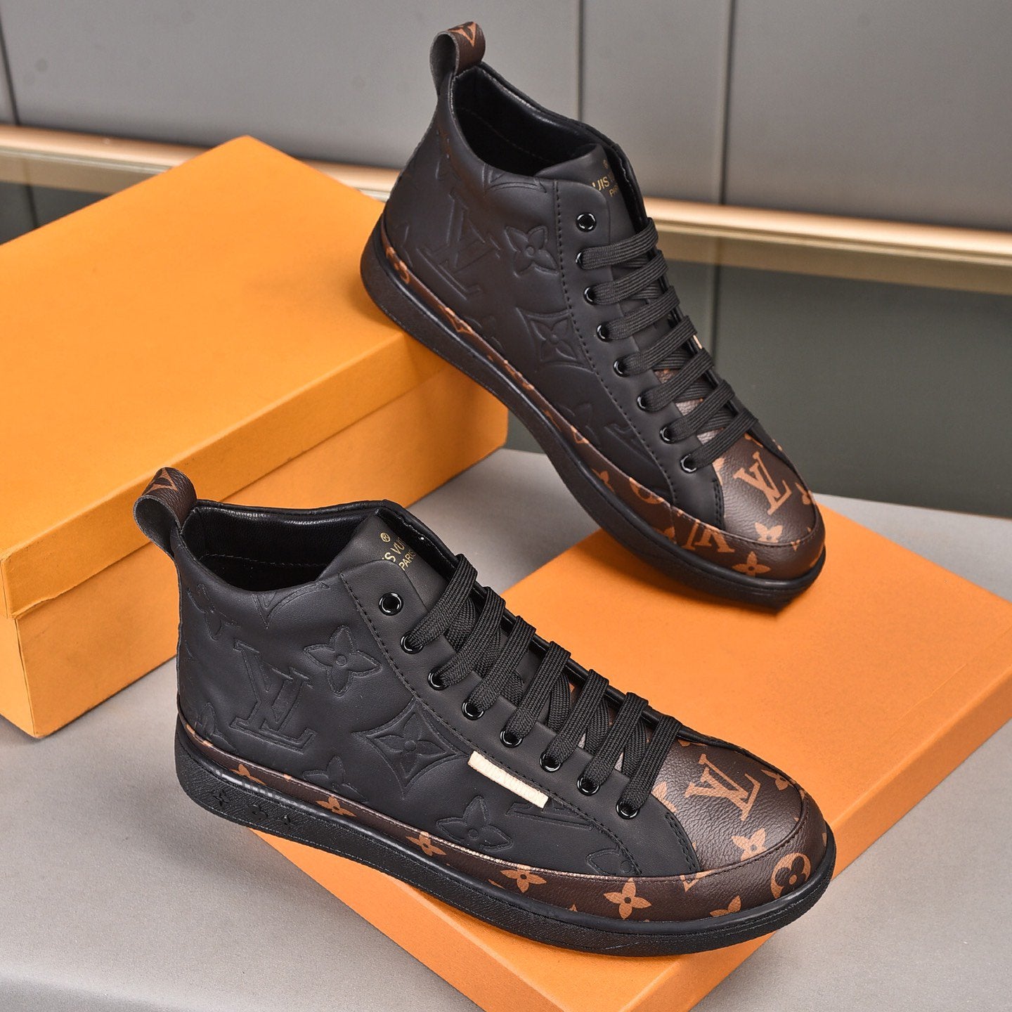 LV Light Luxury Pattern Two-Tone High-Top Shoes XX25081108