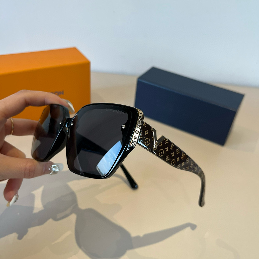 LV Fashion Versatile Sunglasses AM25081307