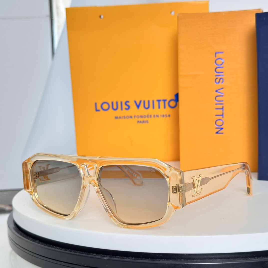 LV Clash Pilot Sunglasses XX25081407
