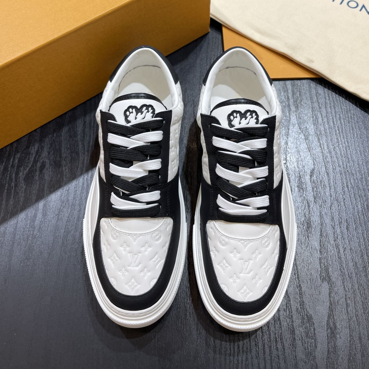 LV Classic Men's Embossed Sneaker XX25081149