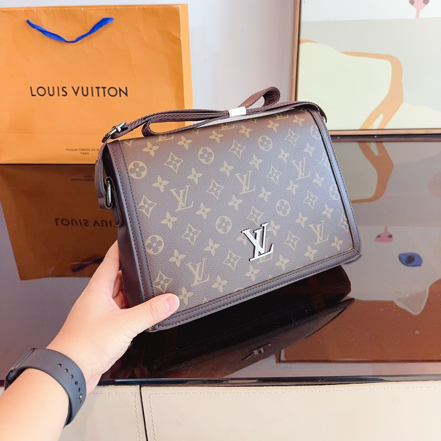 LV Messenger Men's Bag XX25081408