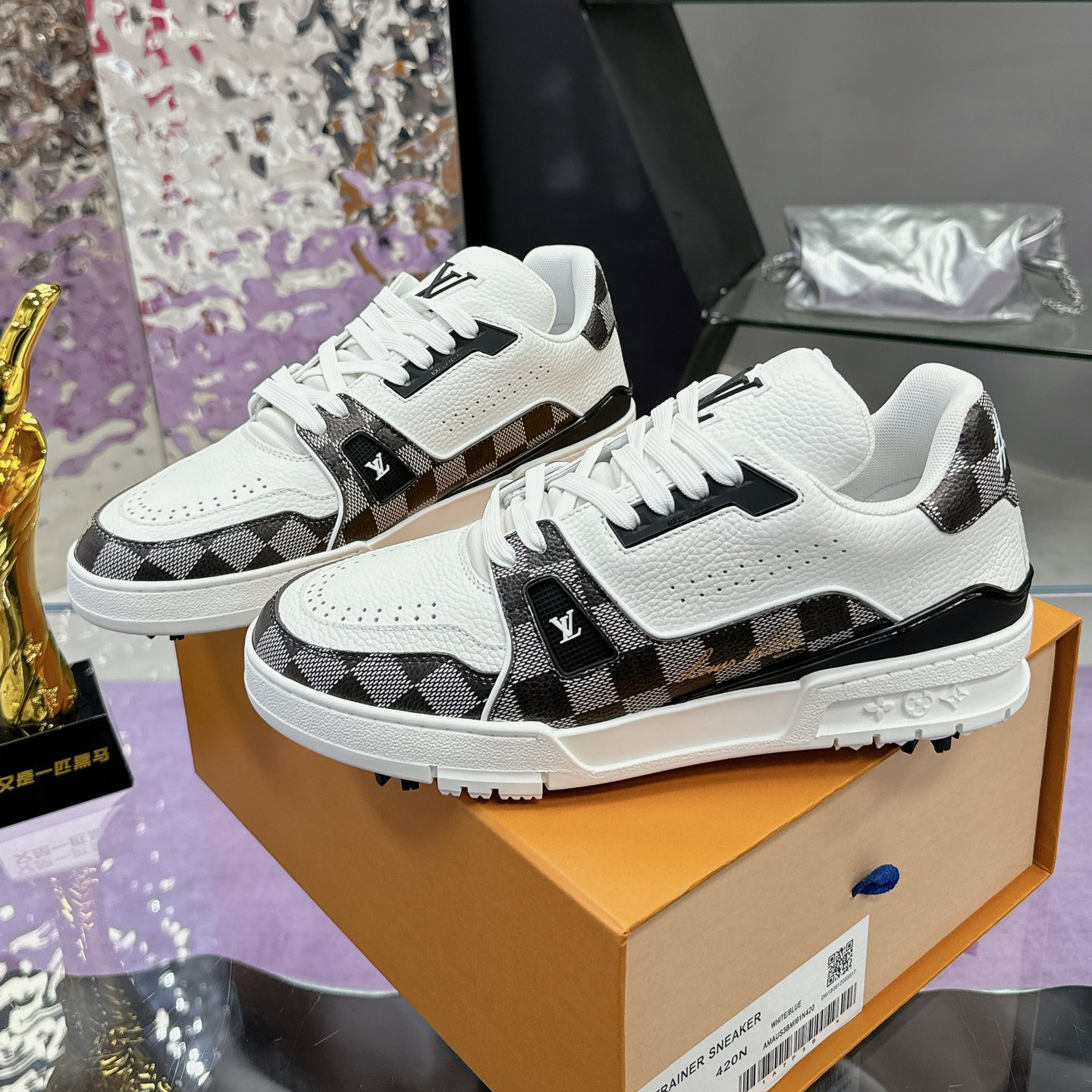 LV Classic Trainer #54 Sneaker XX25081134