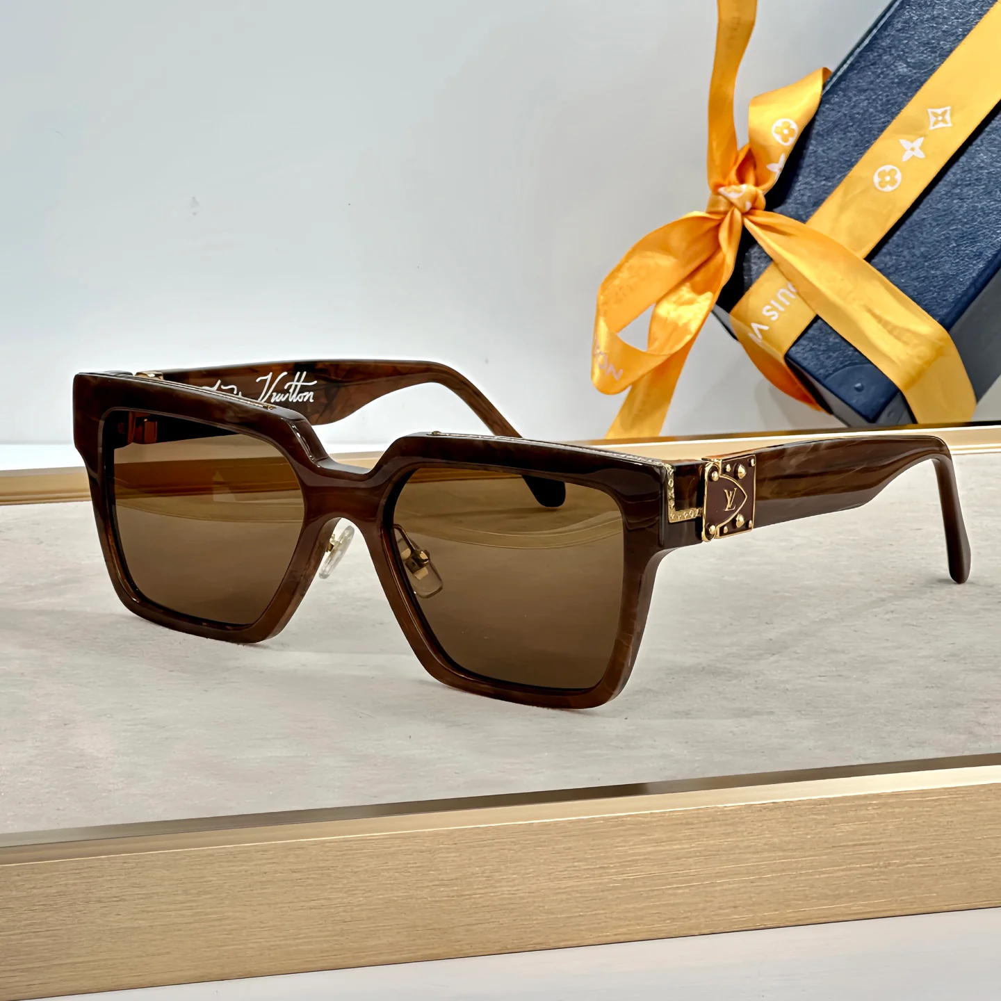 LV Fashion Sunglasses XX25081138