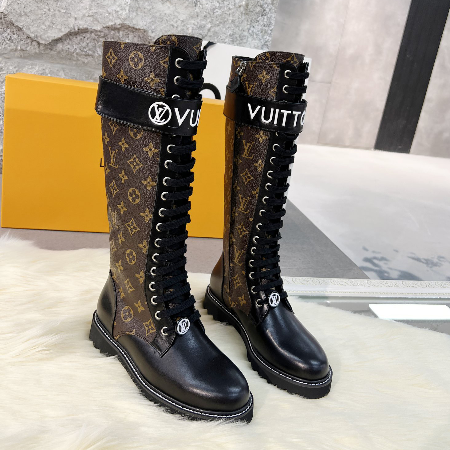 LV Territory Classic Boots AM25081340