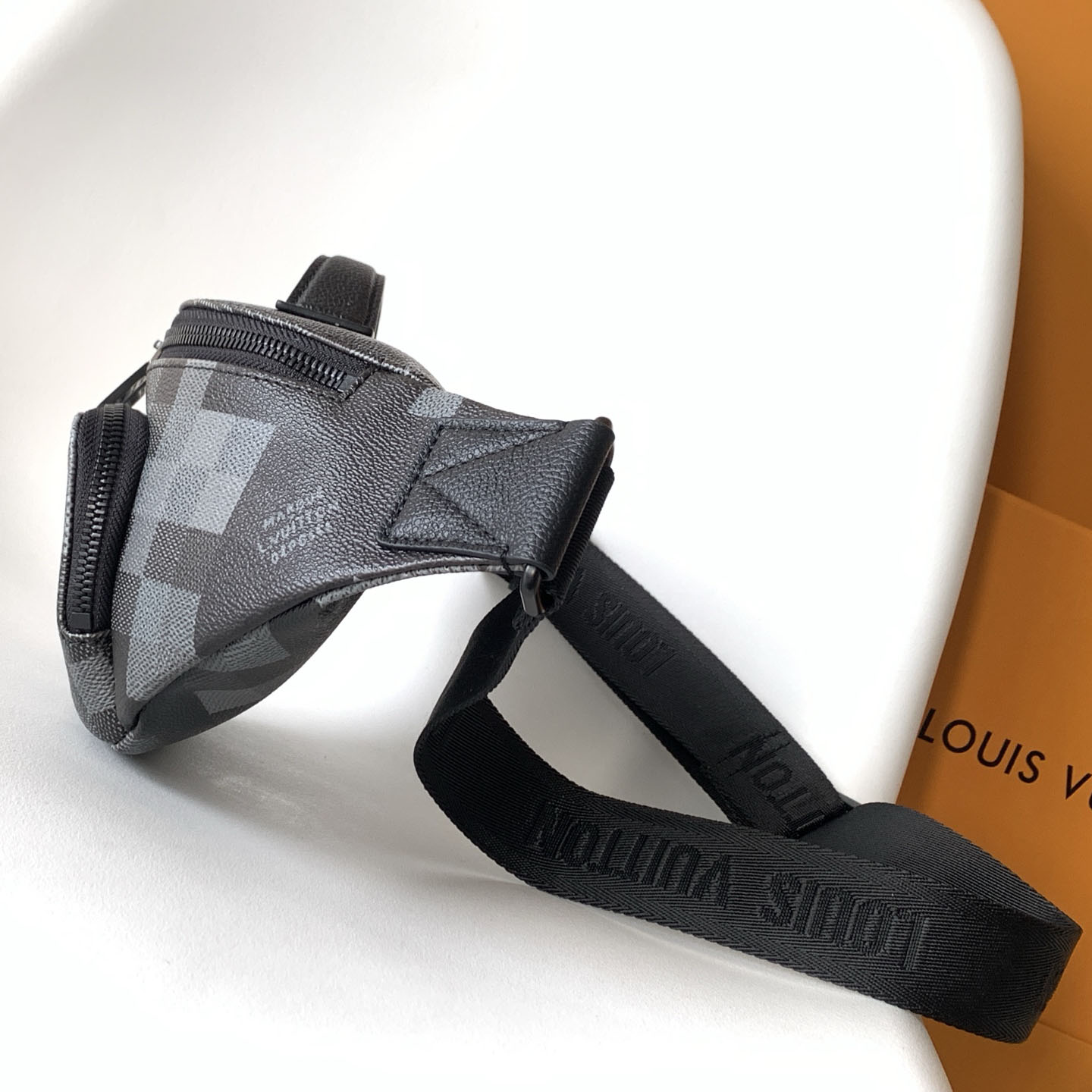 LV Rush Waist Bag V25081417