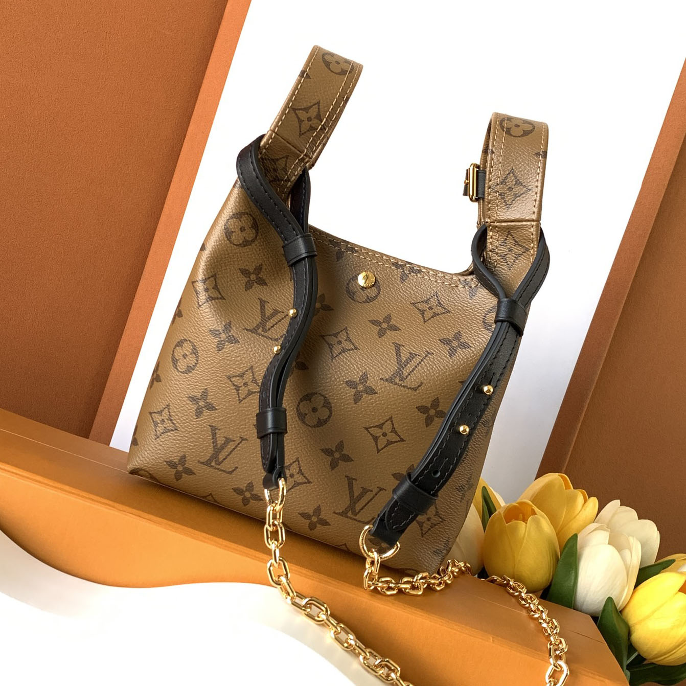 LV Atlantis BB Handbag V25081416
