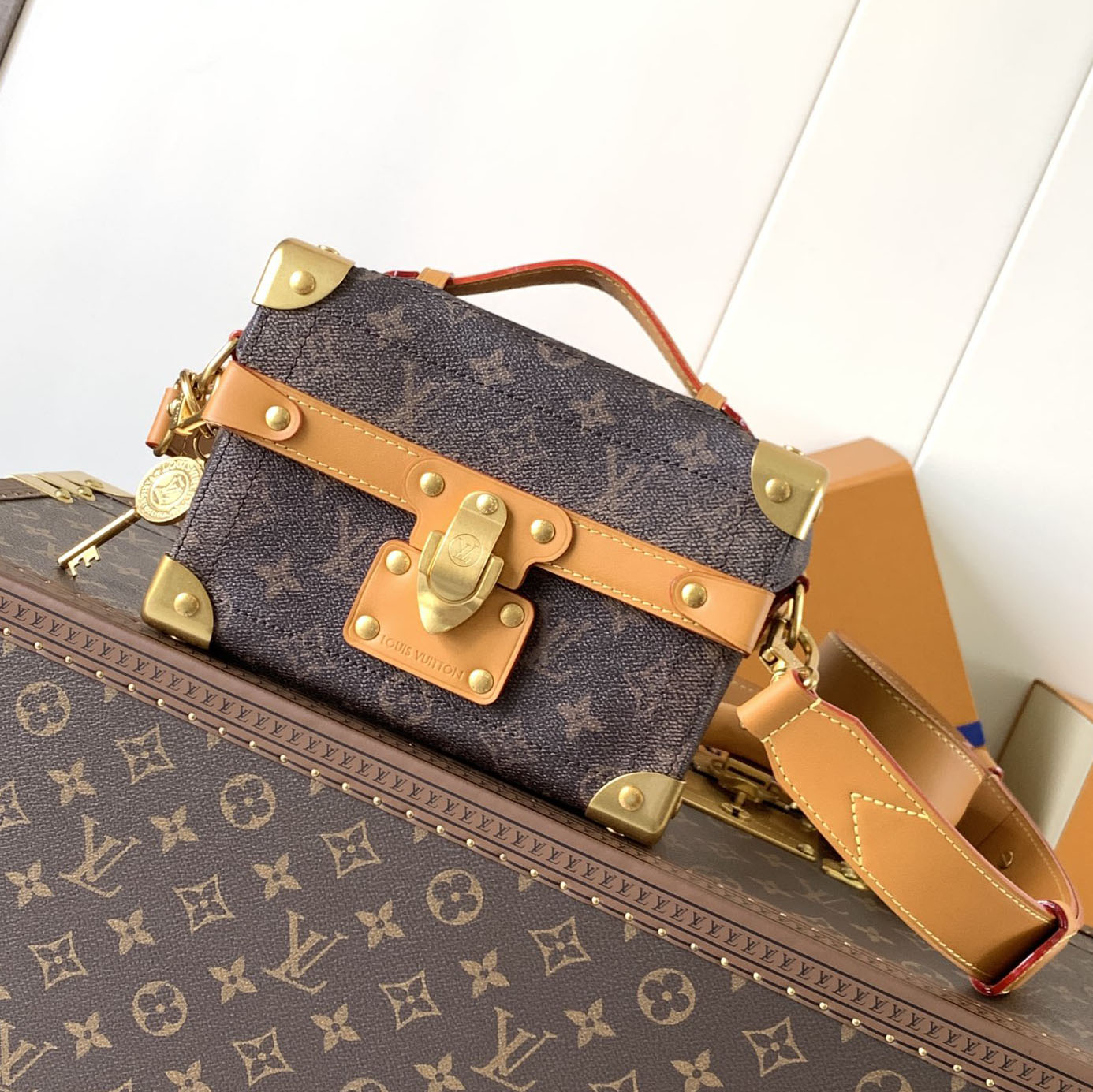 LV Soul Trunk Handbag V25081422