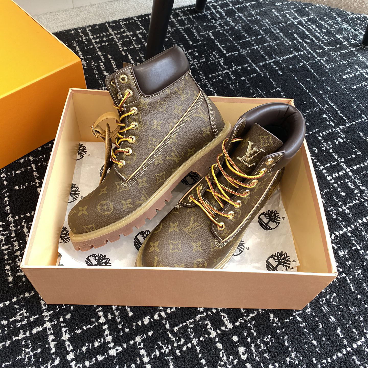 LV x Timberland Joint Classic Ankle Boots XX25081420