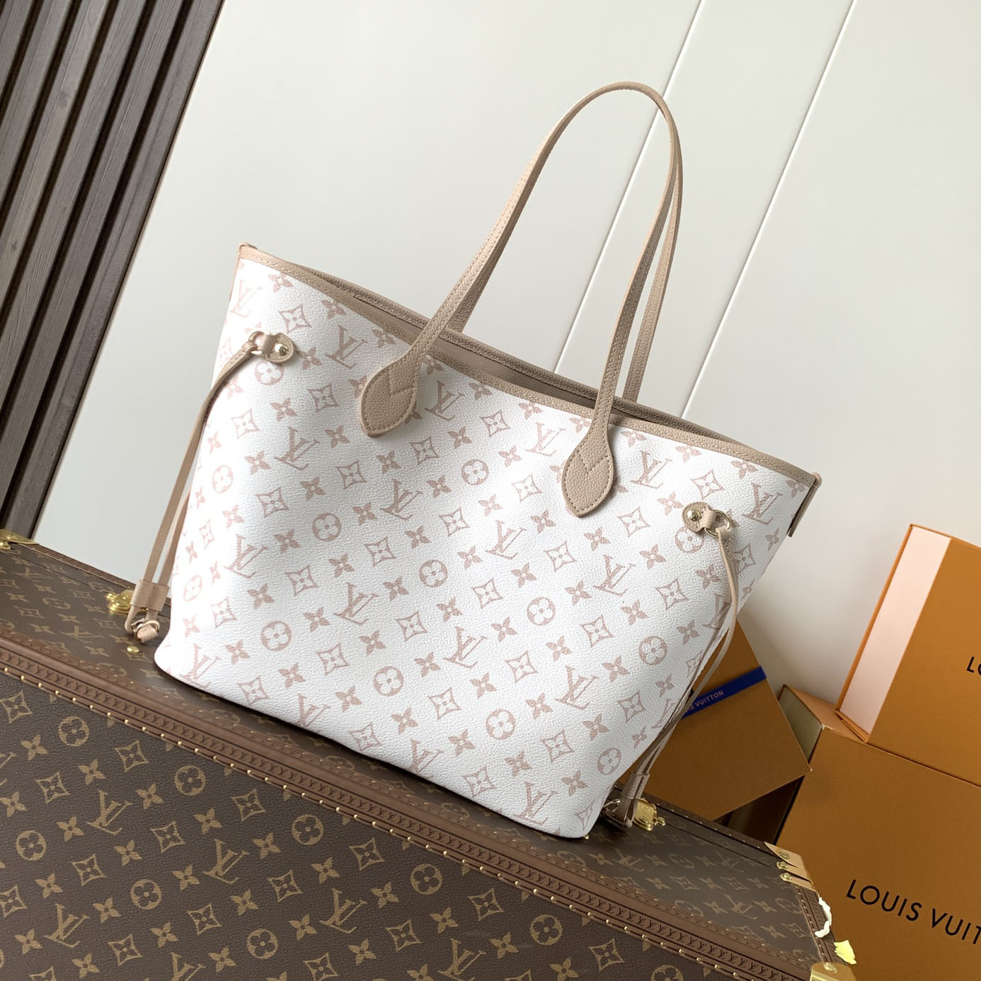 LV Double-Sided Design Neverfull Inside Out MM V25081410