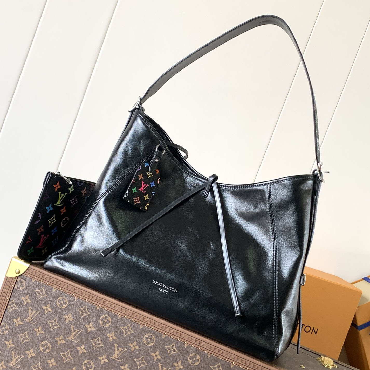 LV CarryAll Vibe Handbag V25081412