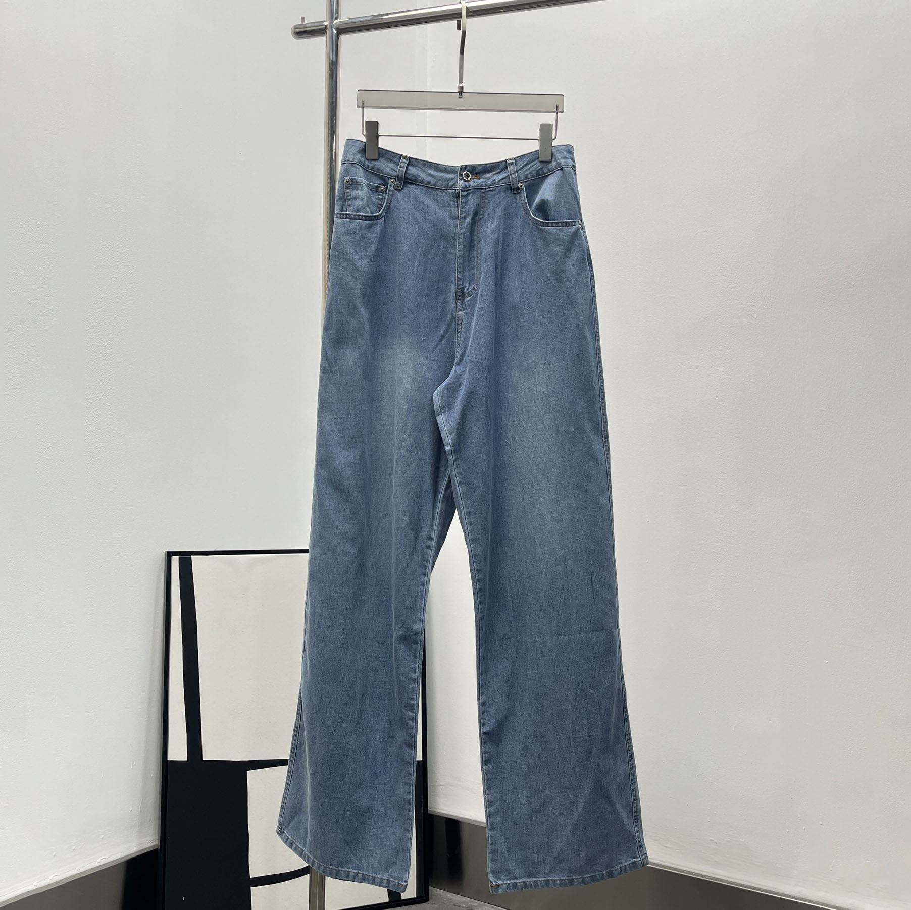 Miu Denim Straight-Leg Wide Floor-Grazing Pants FE25081607