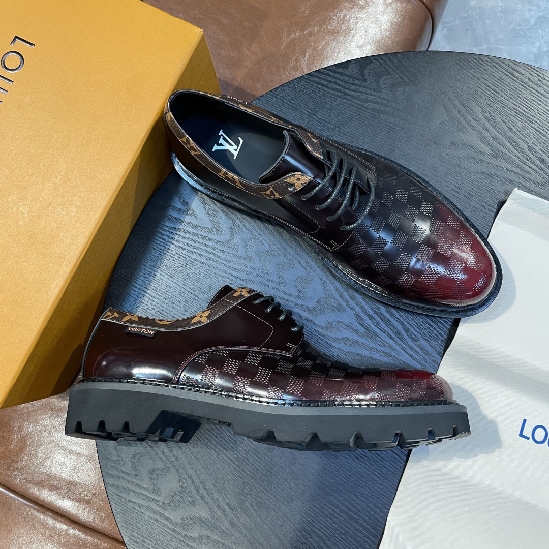 LV Men's Classic Leather Ankle Boots FE25081639