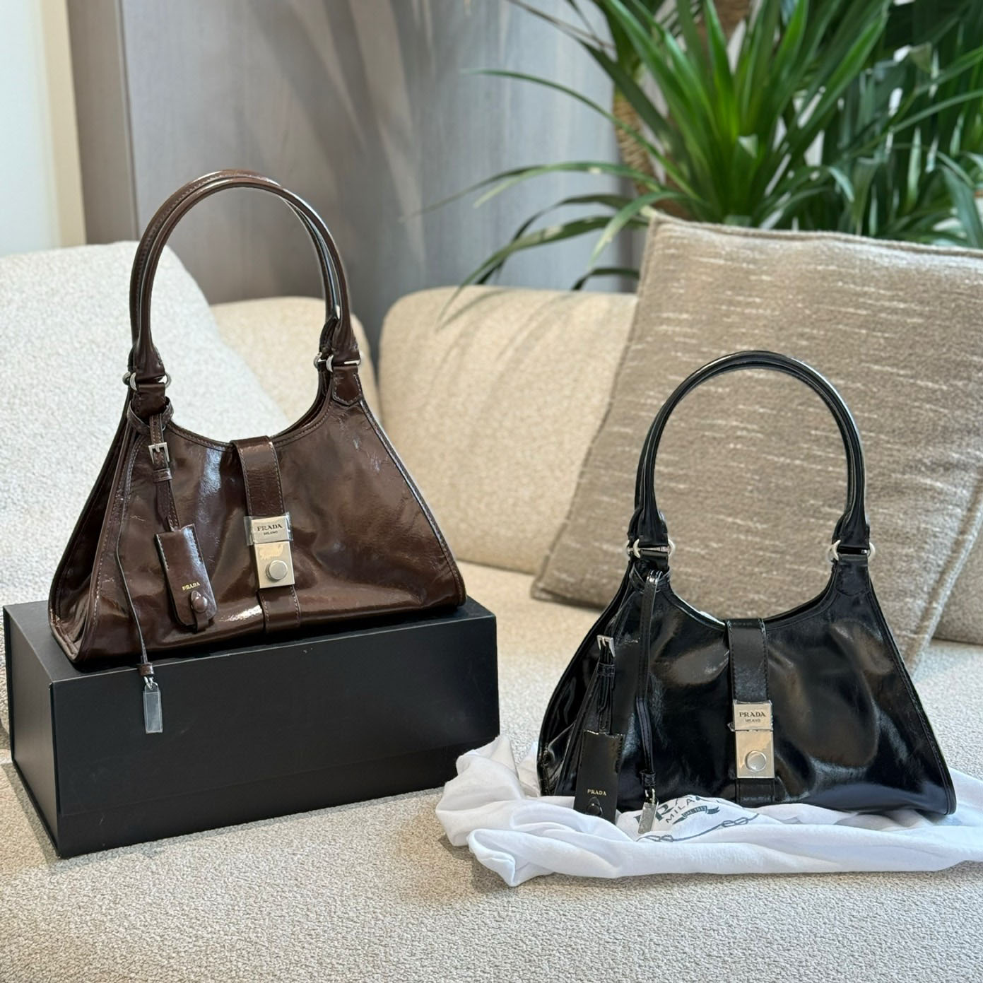 PRA Vintage Waxed Leather Underarm Bag XX25081727