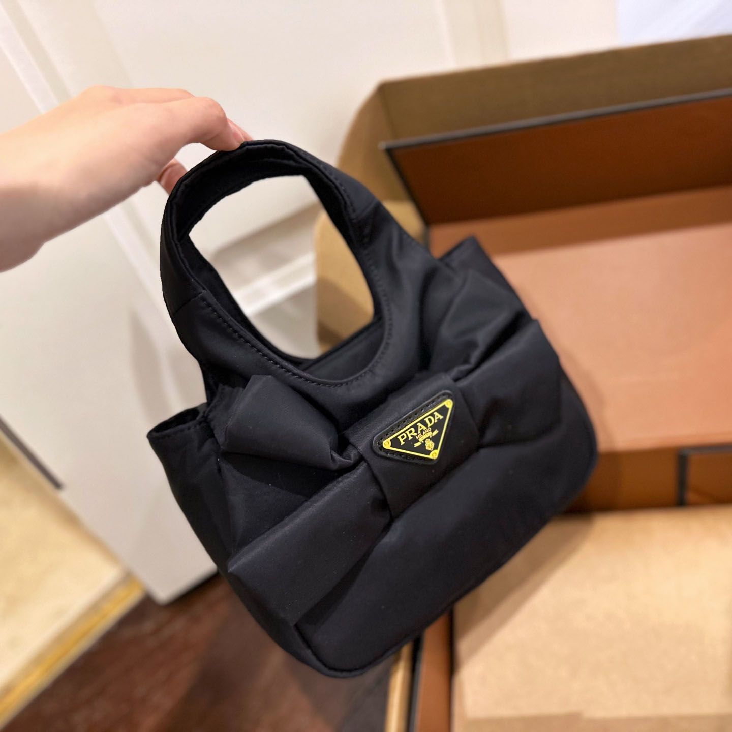 PRA French-Style Bow Handbag XX25081731