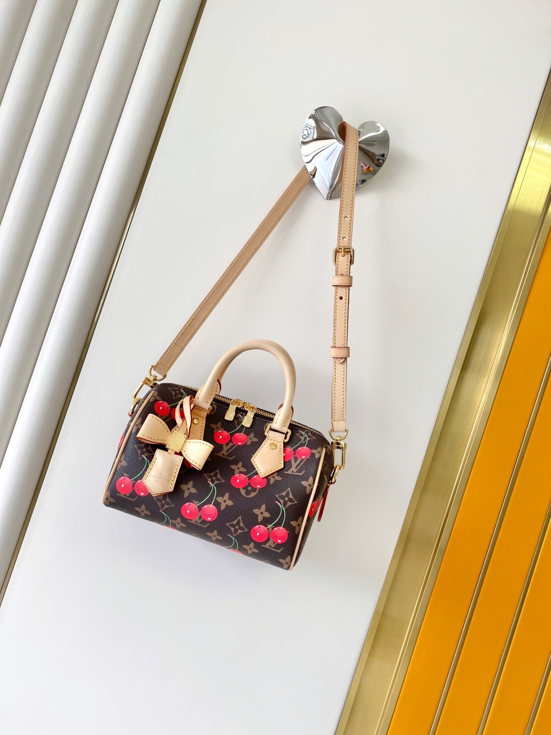 LV Speedy Bandoulière Handbag AM25081818