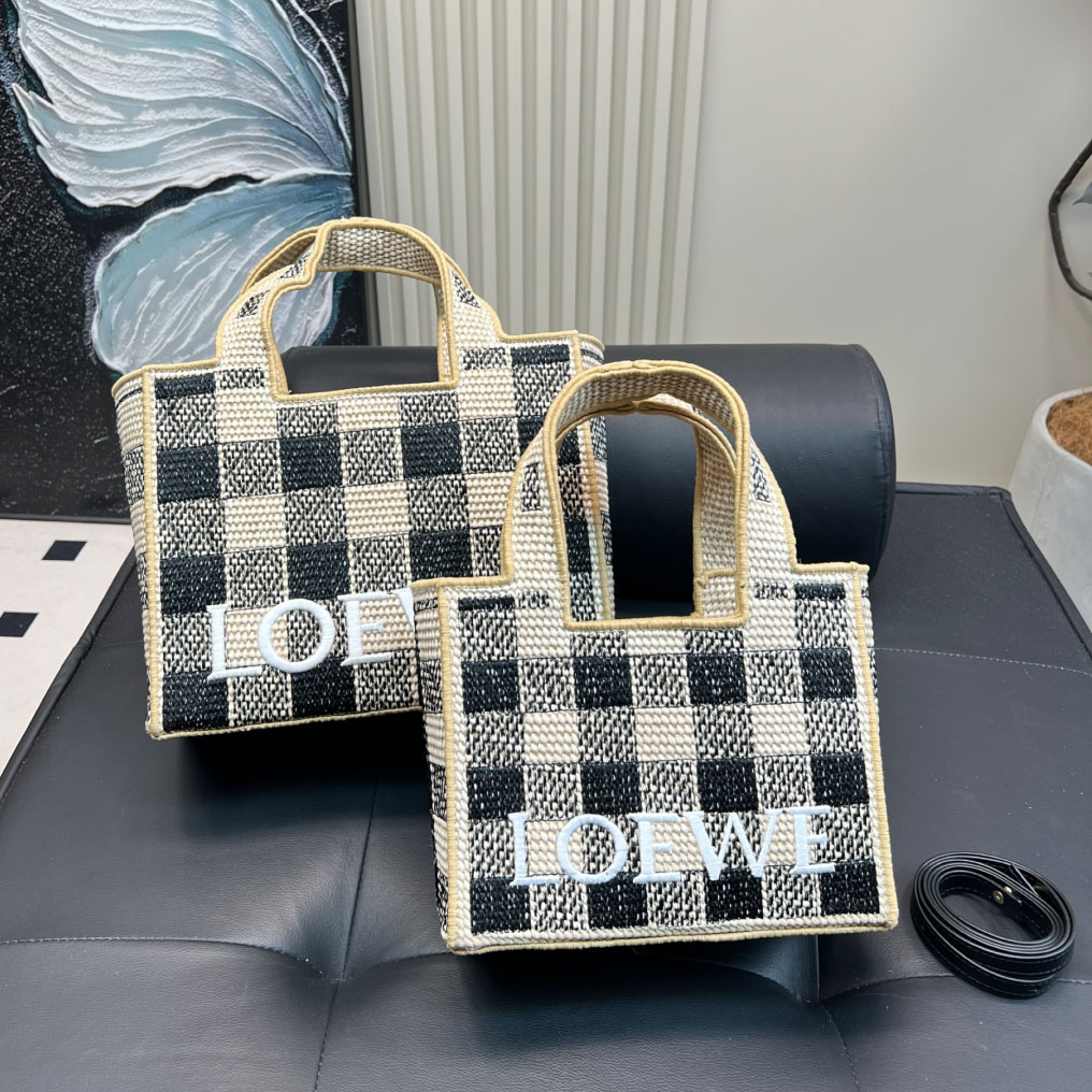 LOE Check Tote AM25081918