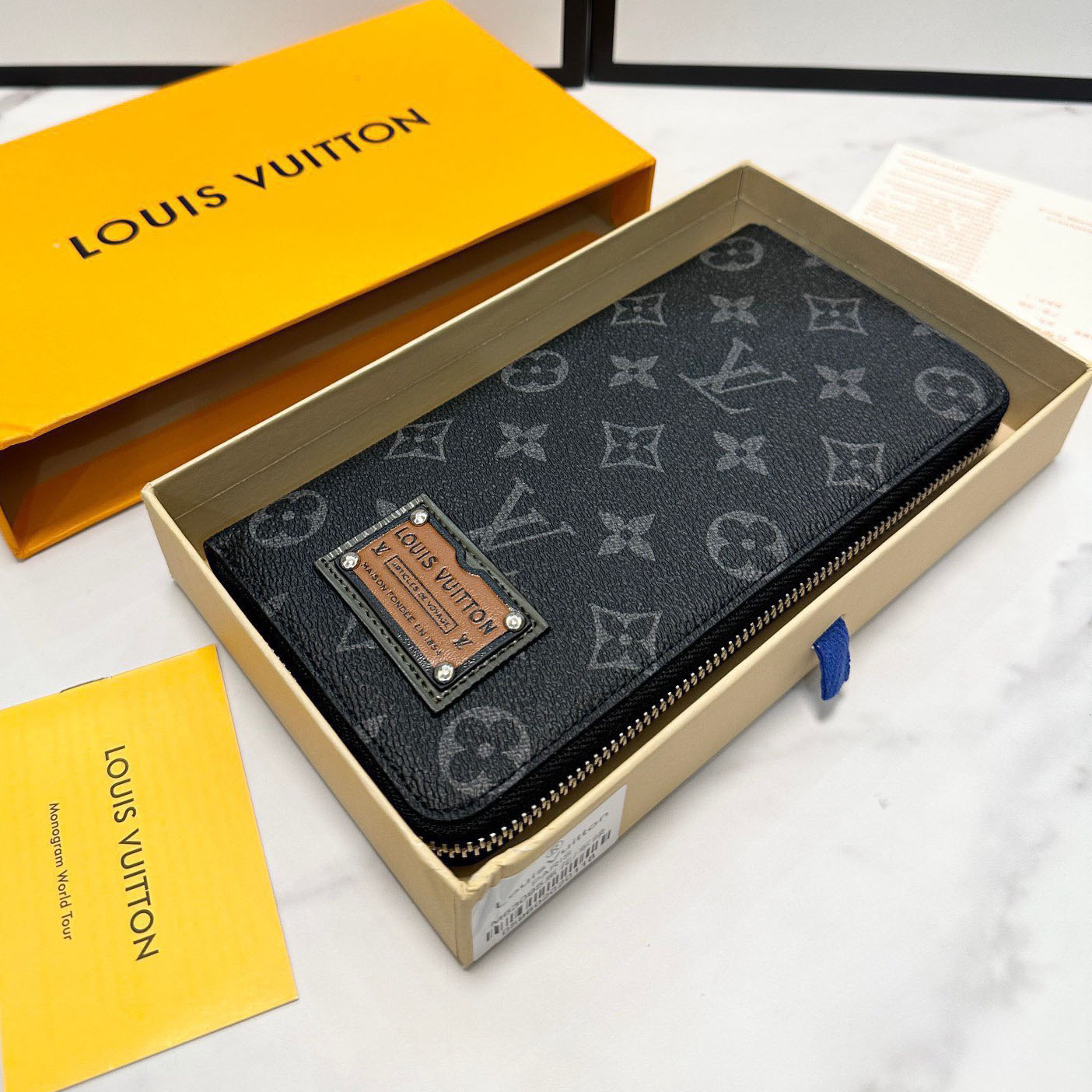 LV 25New Men's Wallet AM25081908