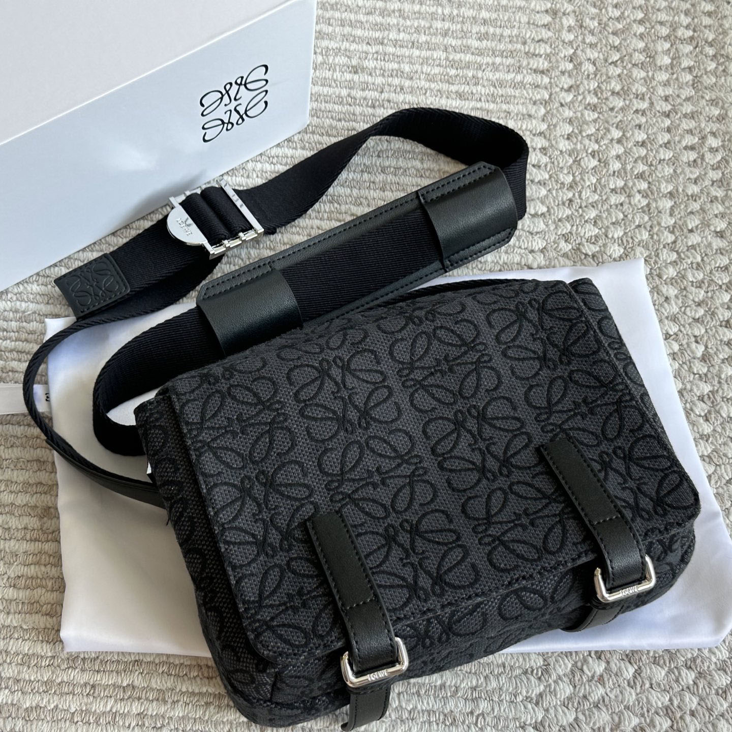 LOE Men's Military Wide Strap Print Flap Shoulder Bag AM25081915