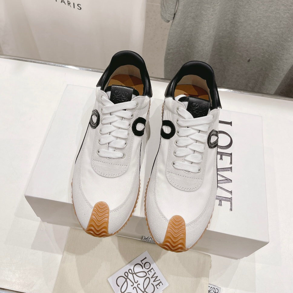 LOE 25New Sneakers AM25081939
