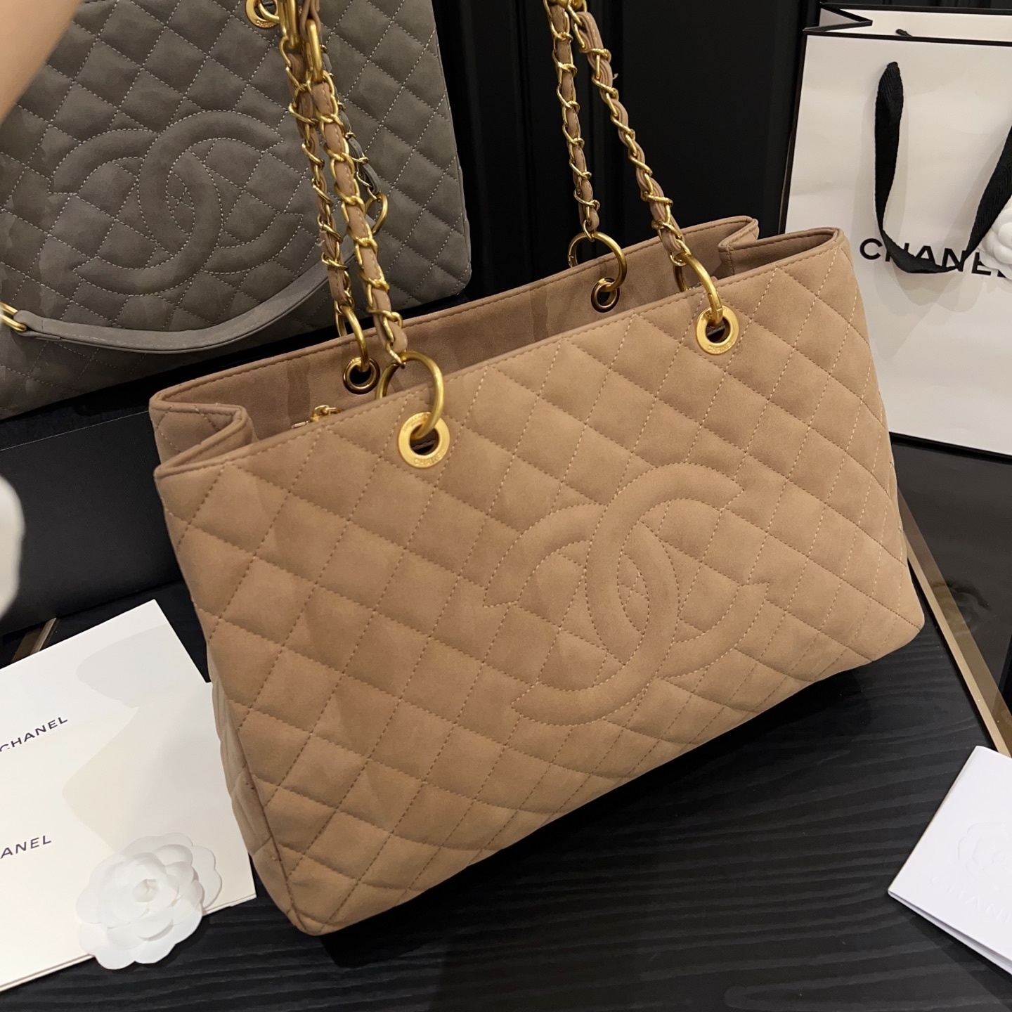 CH Canvas Denim Chain Tote YV25082909