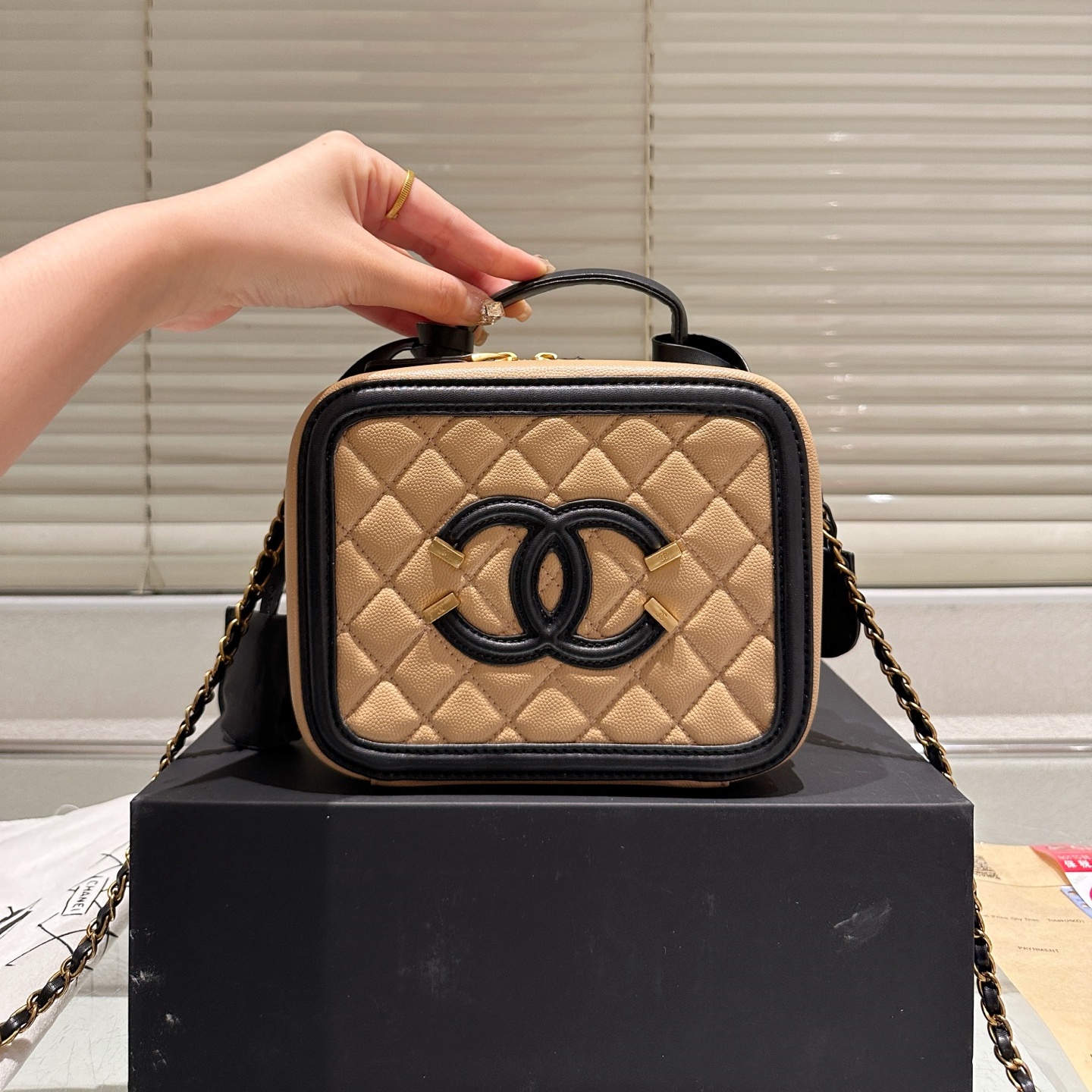 CH Vanity Case Bag YV25083006