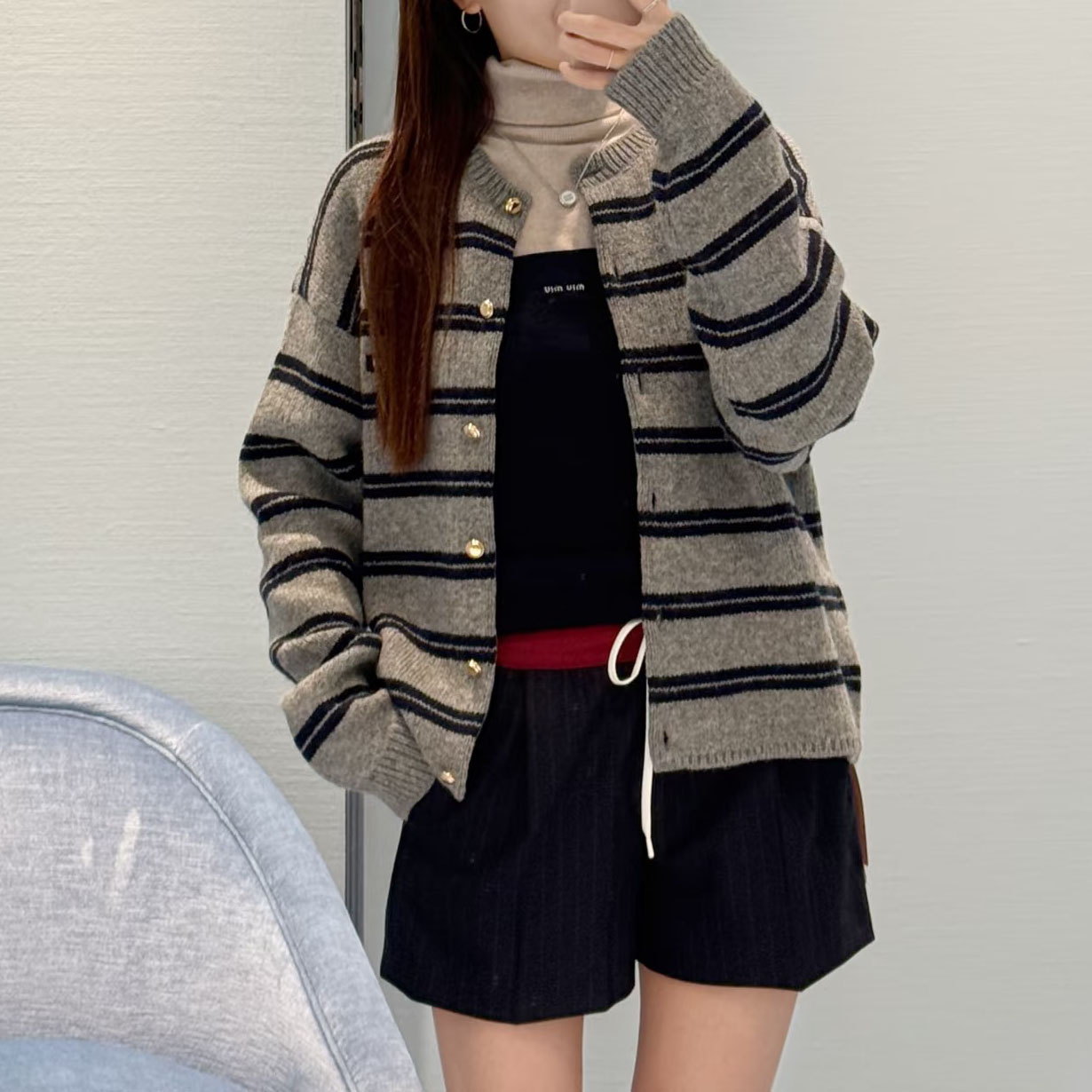 Miu Women's Stylish Knitted Cardigan XX25082012