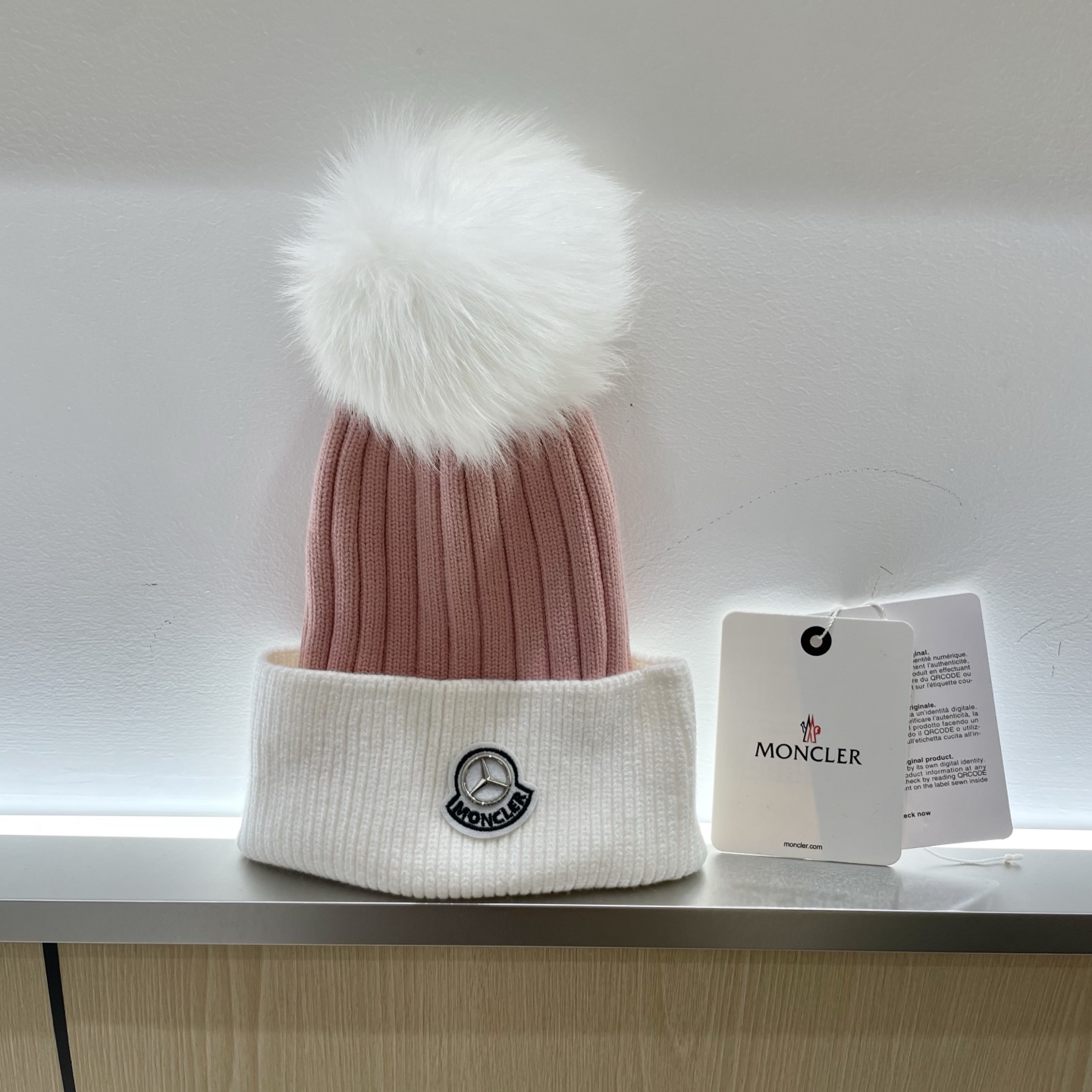 Mcl Pom-pom Knitted Beanie AM25082106