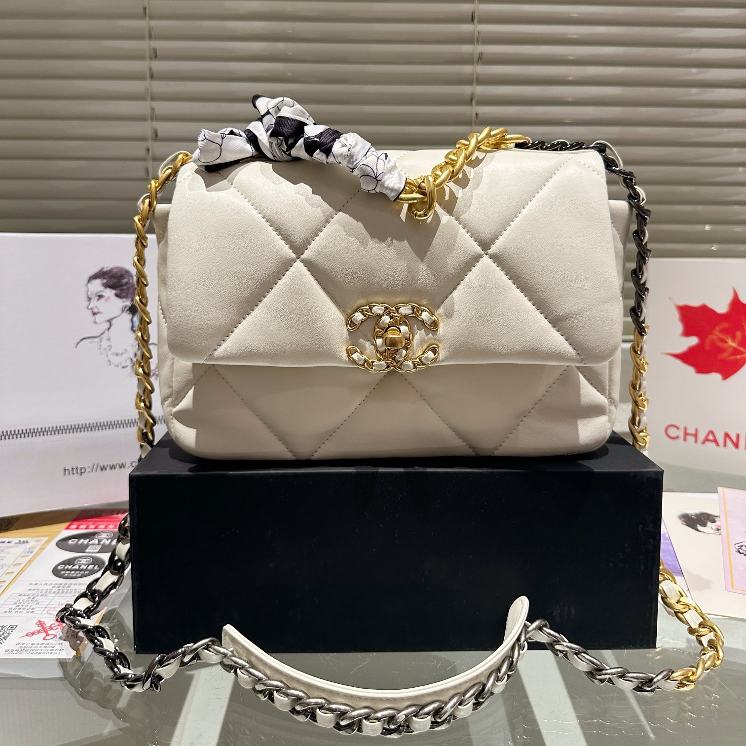 CH 19 Quilted Goatskin Chain Bag YV25083002